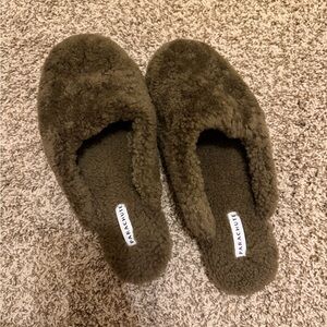 Parachute Plush Slippers in Forest Green